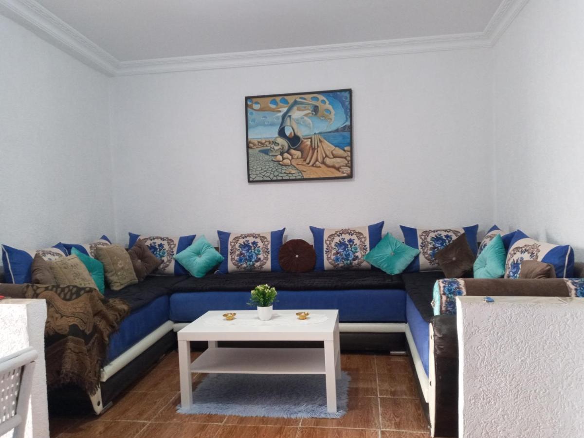 Pension Larbi Asilah Bagian luar foto